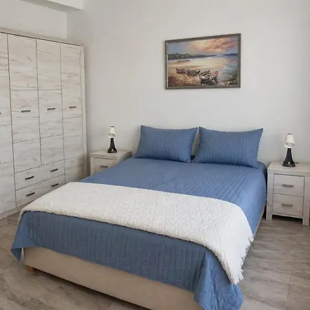 Gajine Uz Apartment *