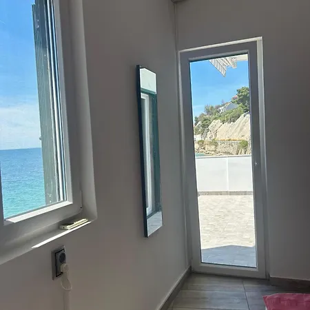 Apartment Gajine Uz Dugi Rat