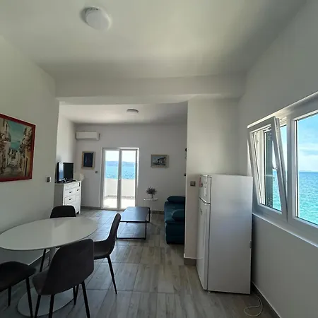 Gajine Uz Apartment Dugi Rat
