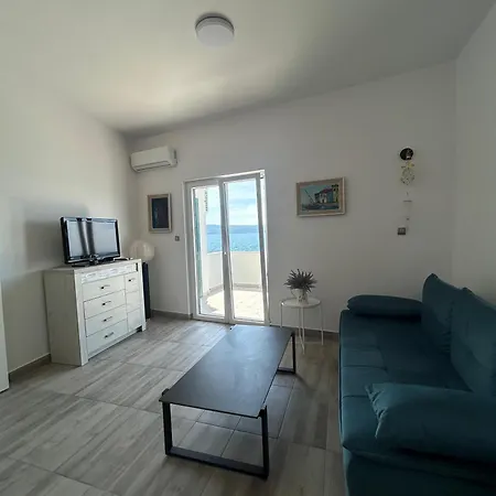 Apartment Gajine Uz *